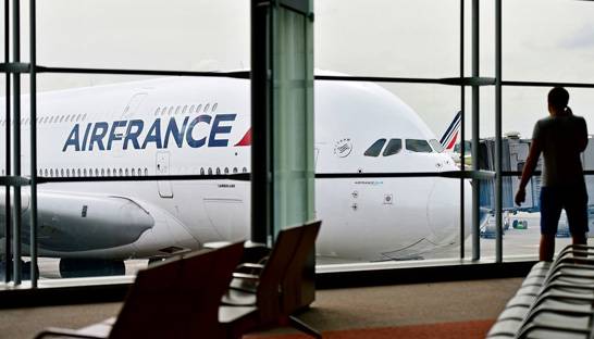 Under pressure Air France hires McKinsey for SWOT analysis