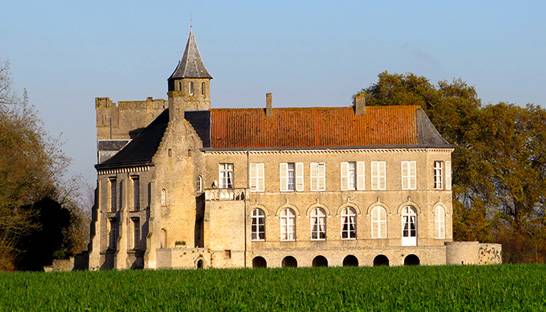 Mary Meaney Haynes open up French castle for Ukrainian refugees