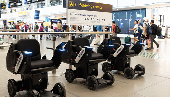 Self-driving wheelchairs at Schiphol Airport: Behind the scenes with Arlande